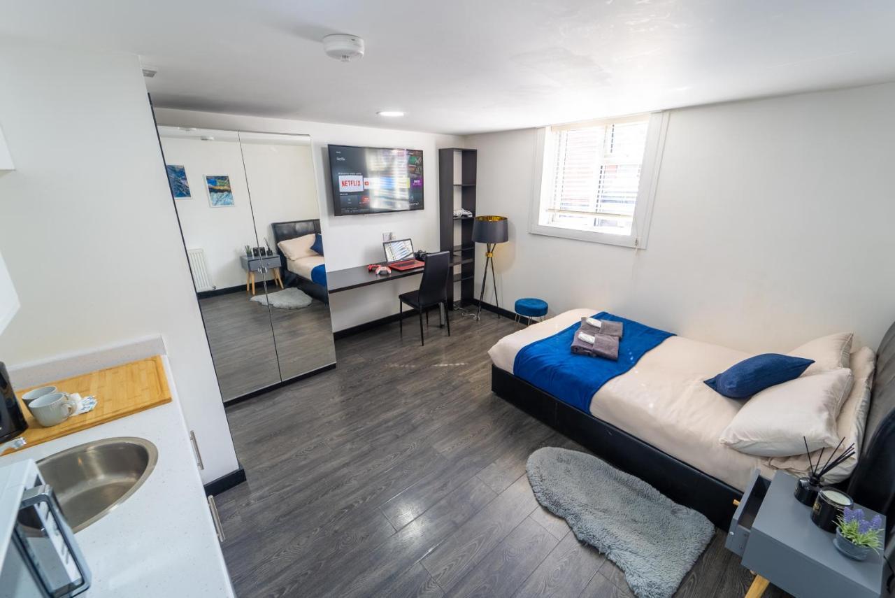 ברמינגהאם Staysa Equipped Studios Near Qe And Uob In Guesthouse Close To The City! מראה חיצוני תמונה