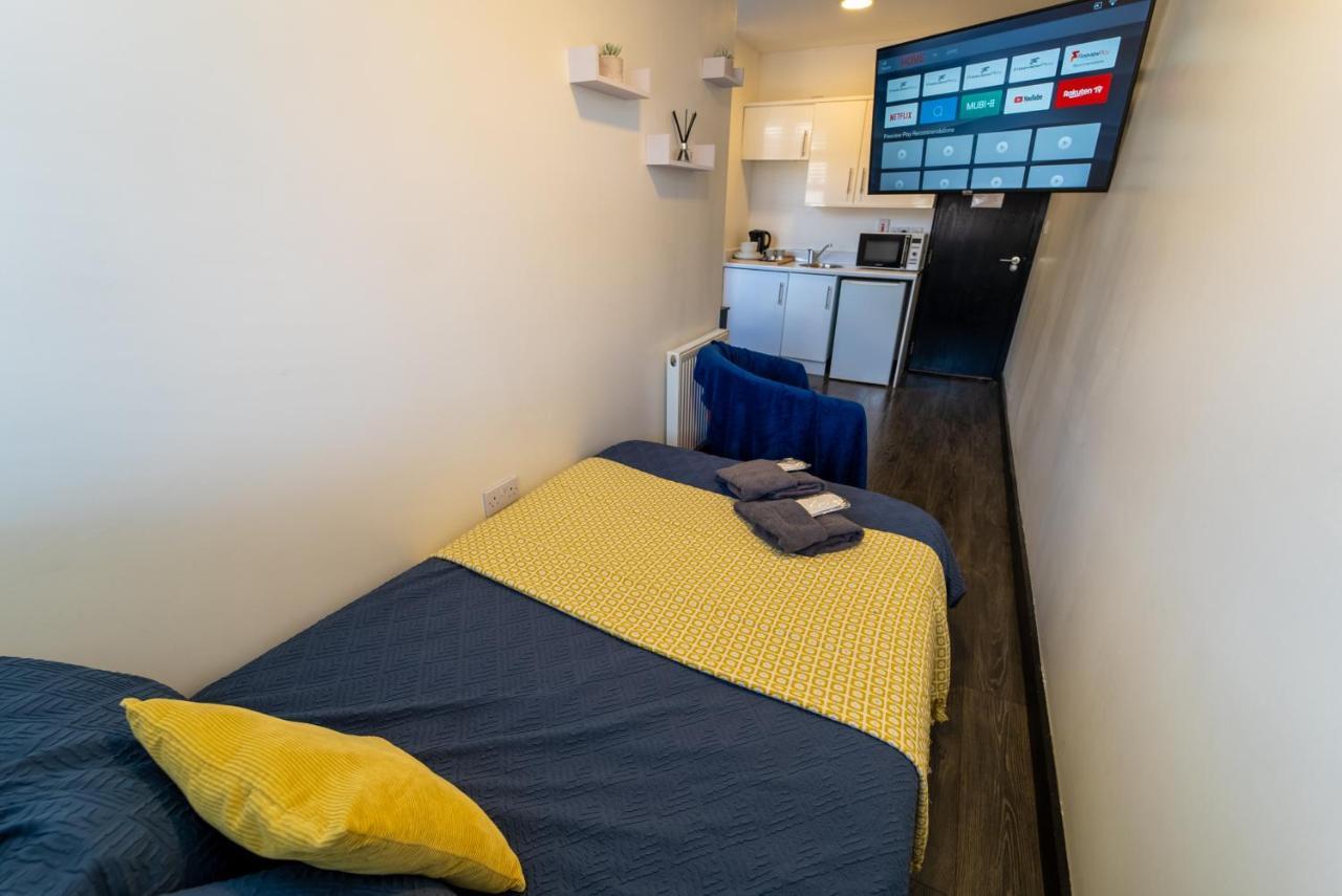 ברמינגהאם Staysa Equipped Studios Near Qe And Uob In Guesthouse Close To The City! חדר תמונה