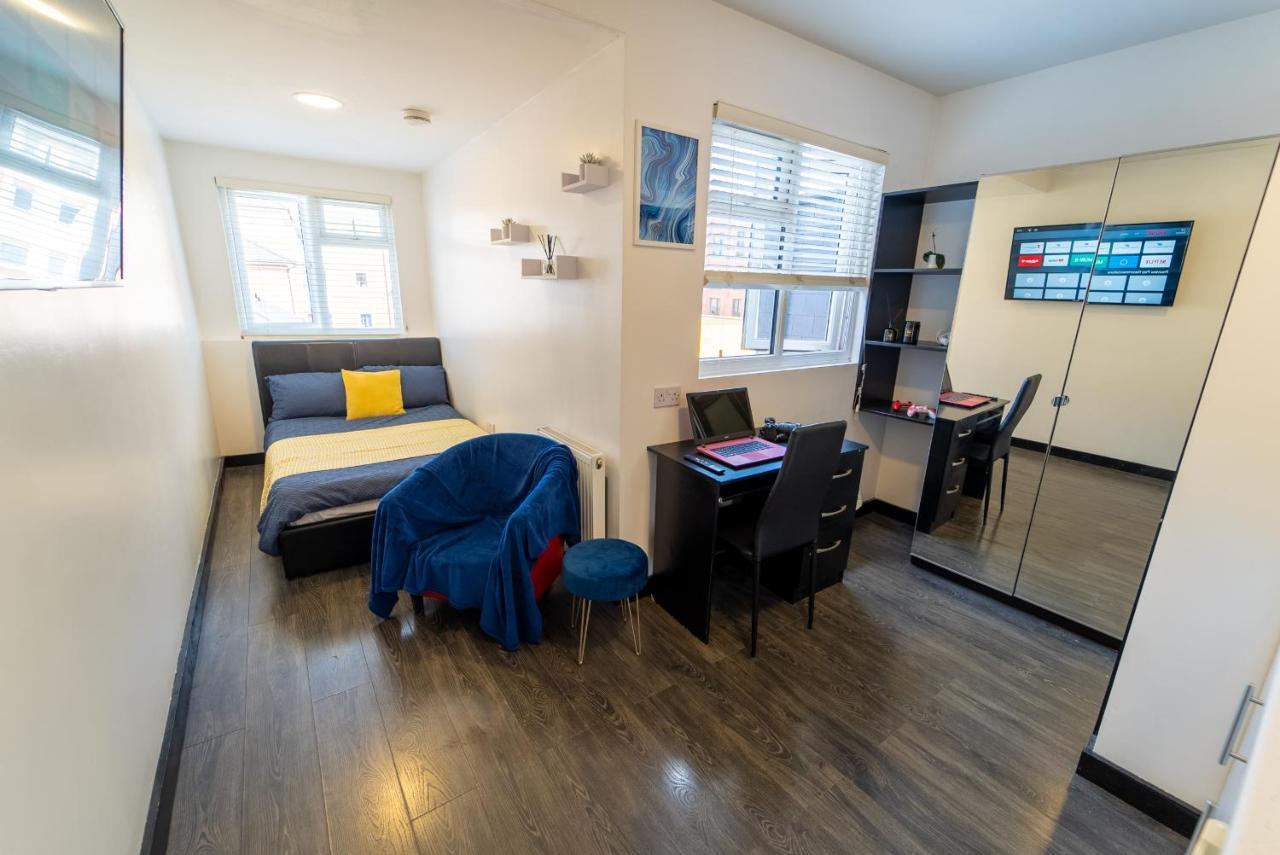 ברמינגהאם Staysa Equipped Studios Near Qe And Uob In Guesthouse Close To The City! חדר תמונה