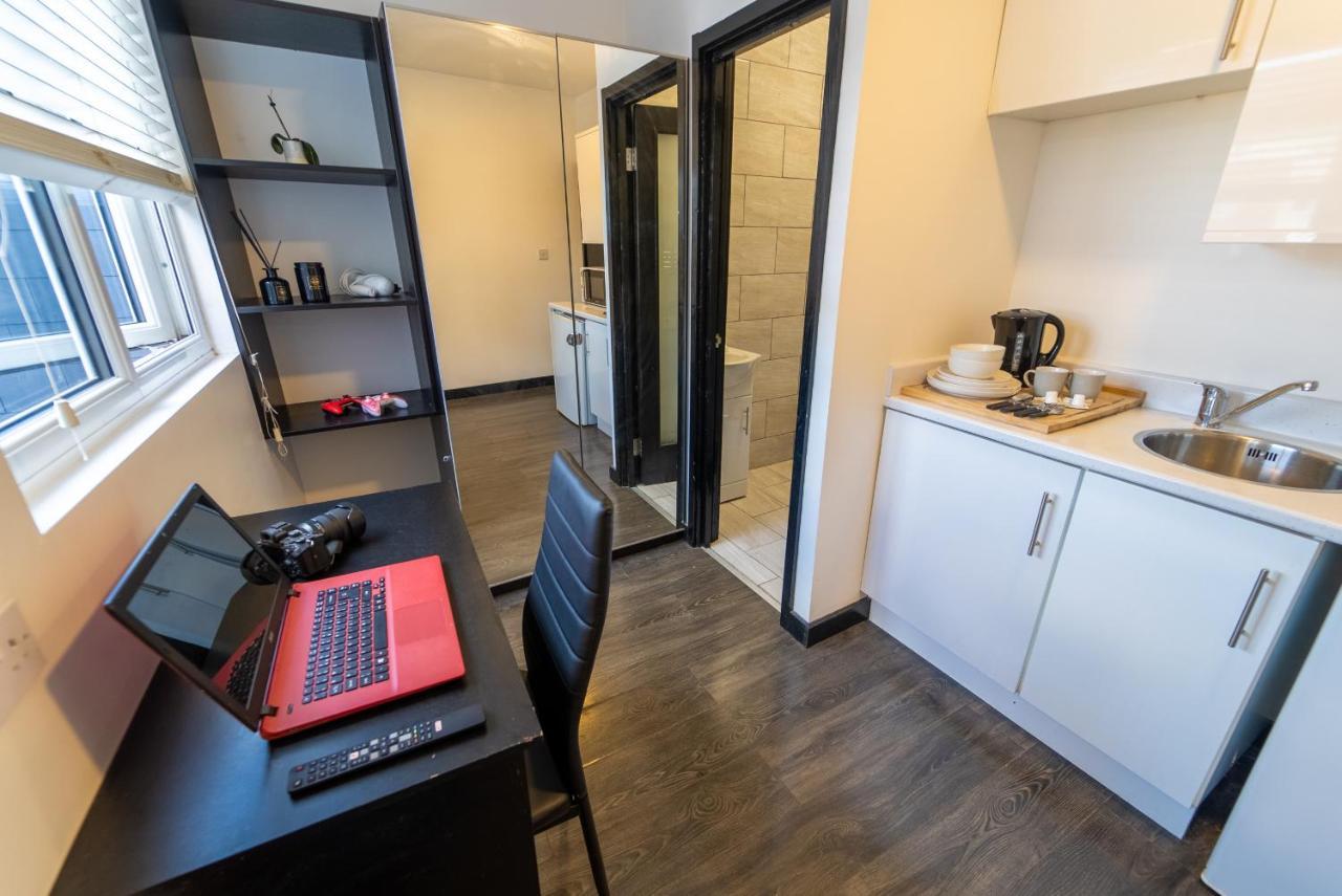 ברמינגהאם Staysa Equipped Studios Near Qe And Uob In Guesthouse Close To The City! חדר תמונה