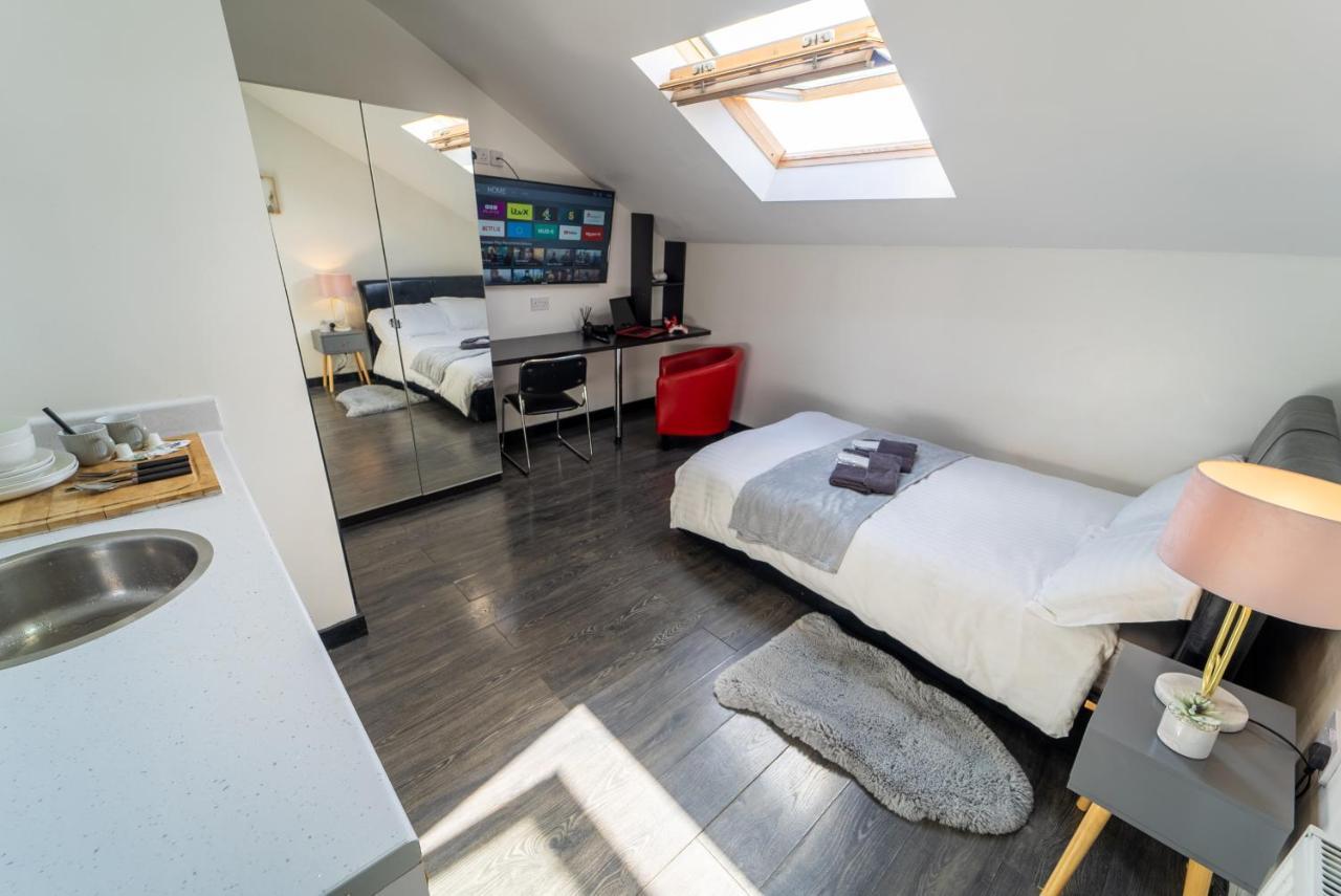 ברמינגהאם Staysa Equipped Studios Near Qe And Uob In Guesthouse Close To The City! חדר תמונה