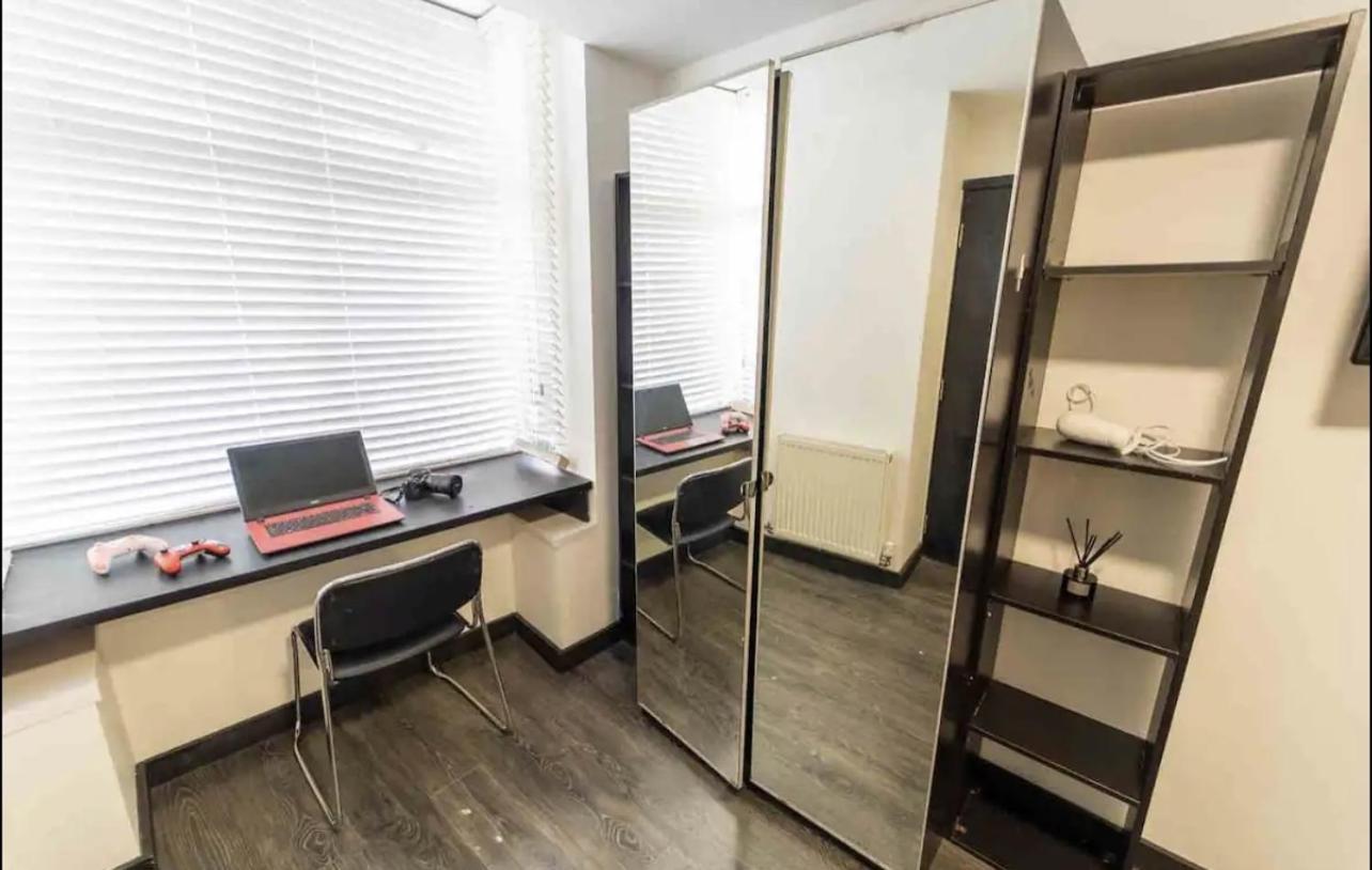 ברמינגהאם Staysa Equipped Studios Near Qe And Uob In Guesthouse Close To The City! מראה חיצוני תמונה
