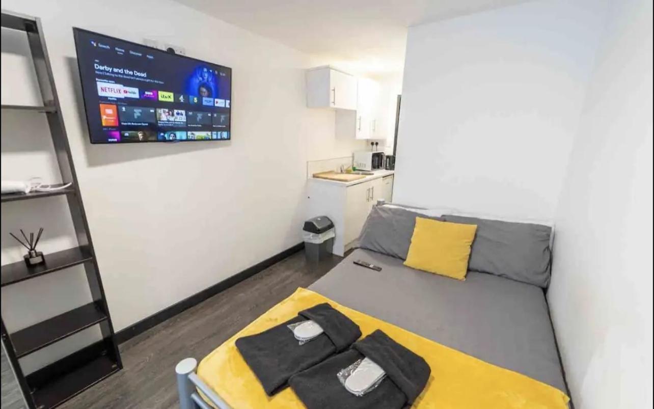 ברמינגהאם Staysa Equipped Studios Near Qe And Uob In Guesthouse Close To The City! מראה חיצוני תמונה